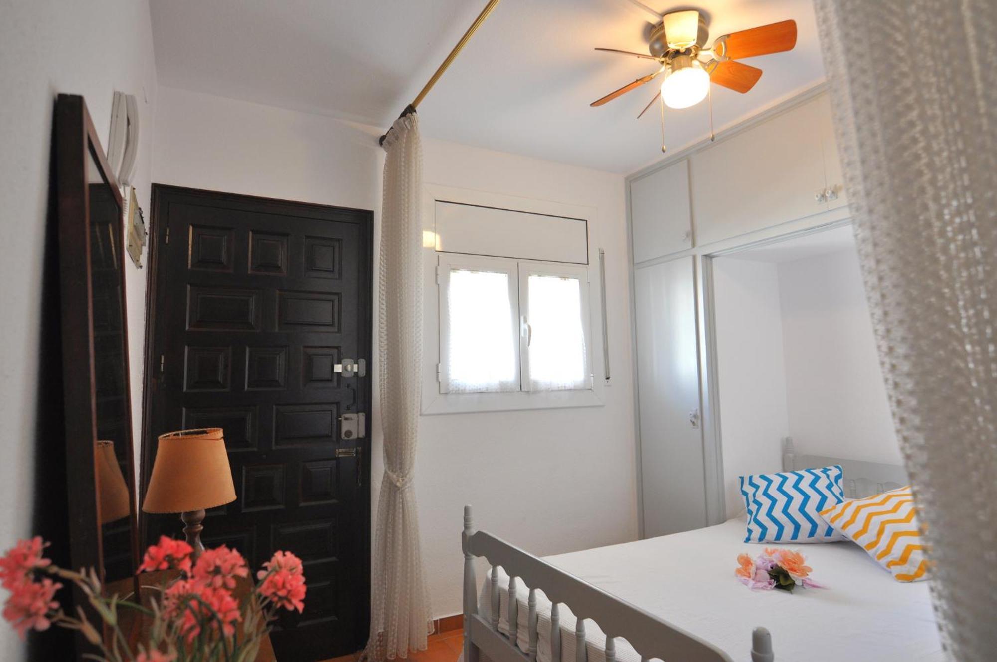 Rnet - Playa Sol - Roses Costa Brava Apartment Santa Margarita  Екстериор снимка